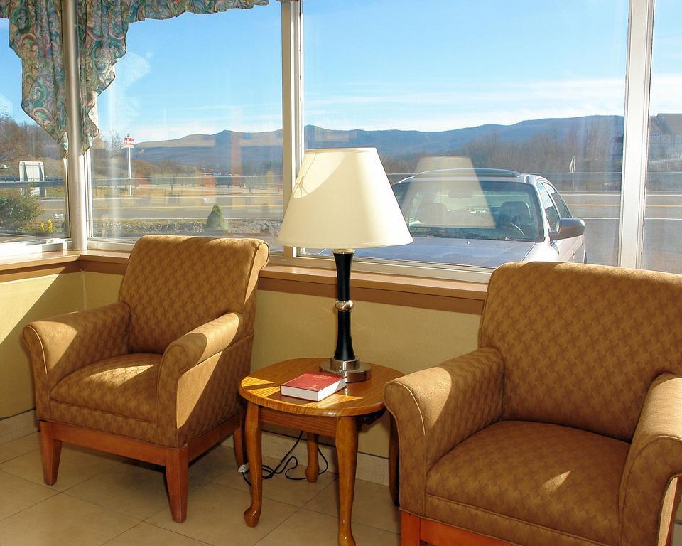 Econo Lodge Wytheville I-77 & I-81 מראה חיצוני תמונה