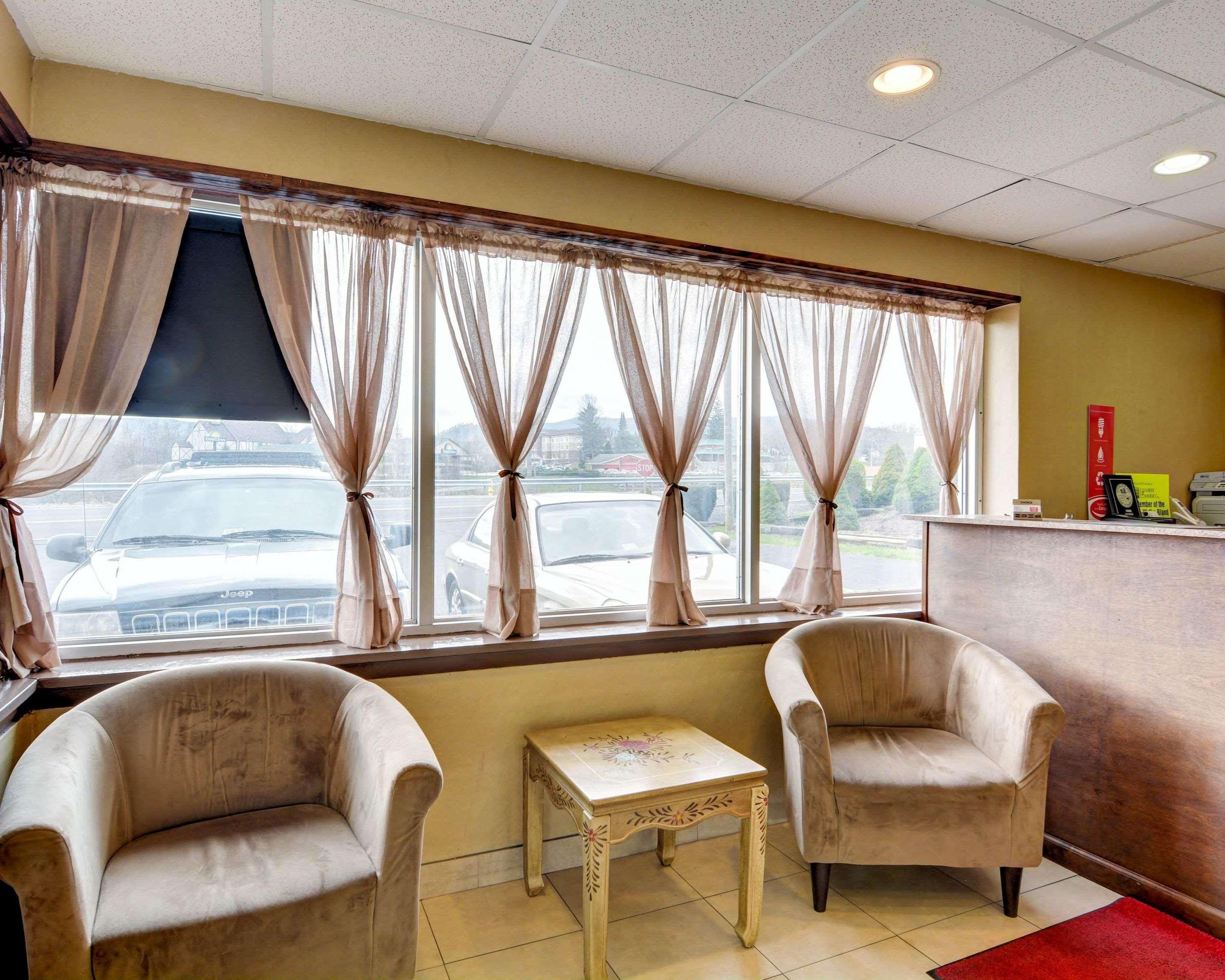 Econo Lodge Wytheville I-77 & I-81 מראה חיצוני תמונה