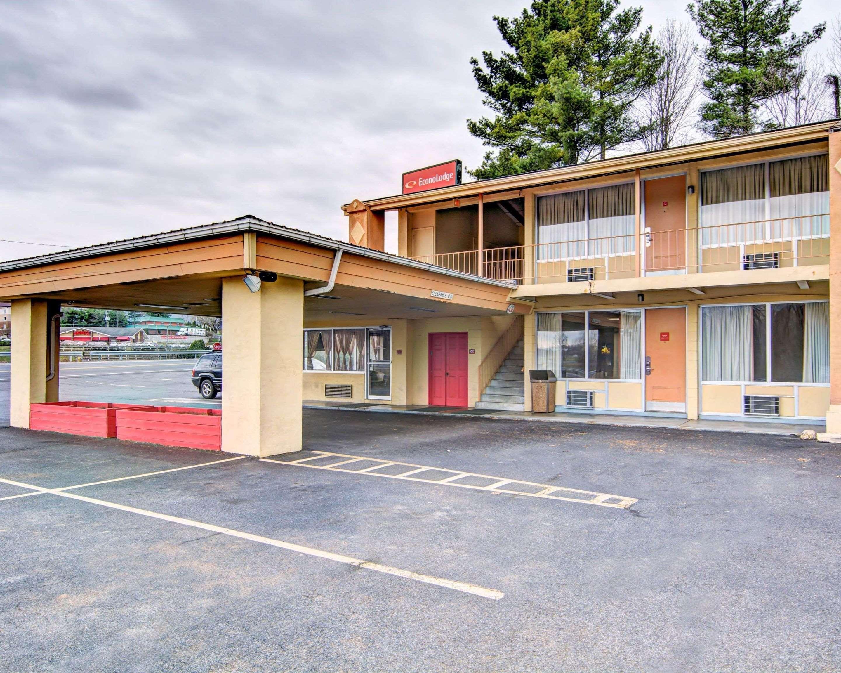 Econo Lodge Wytheville I-77 & I-81 מראה חיצוני תמונה