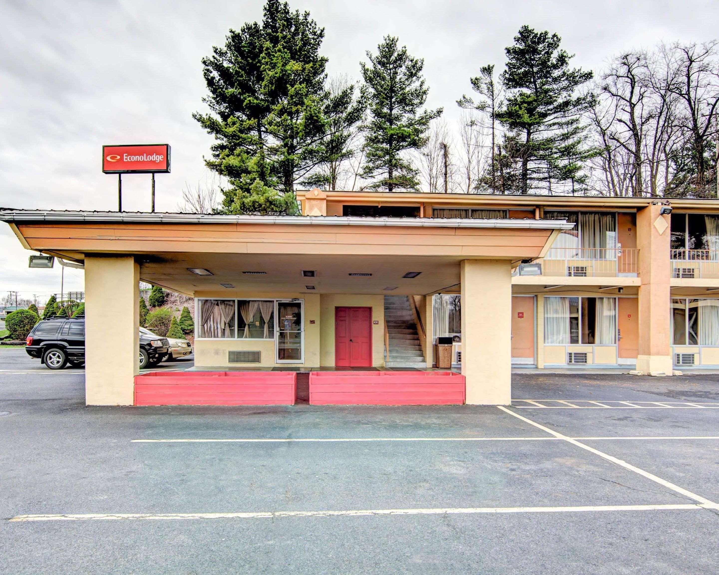 Econo Lodge Wytheville I-77 & I-81 מראה חיצוני תמונה