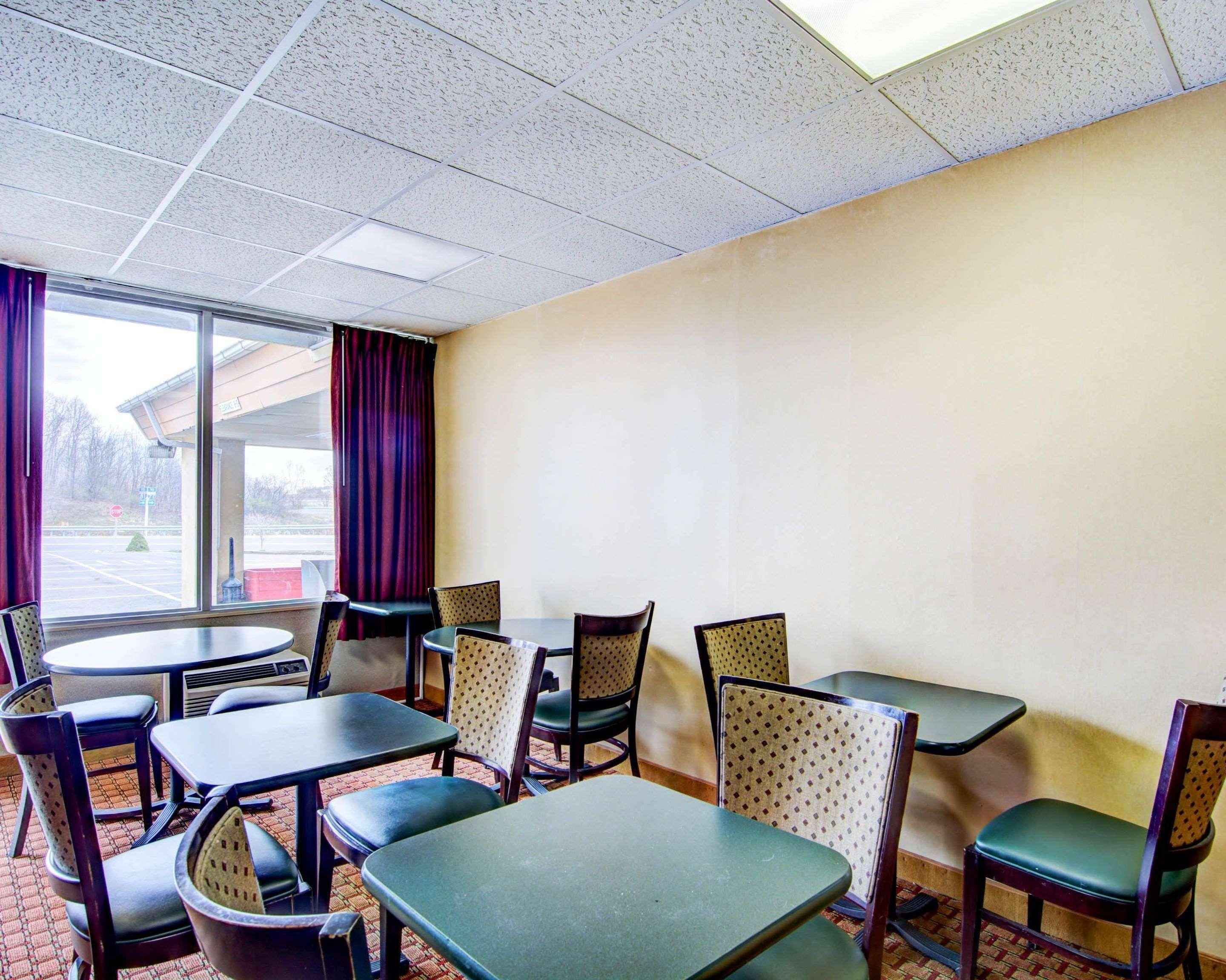 Econo Lodge Wytheville I-77 & I-81 מראה חיצוני תמונה