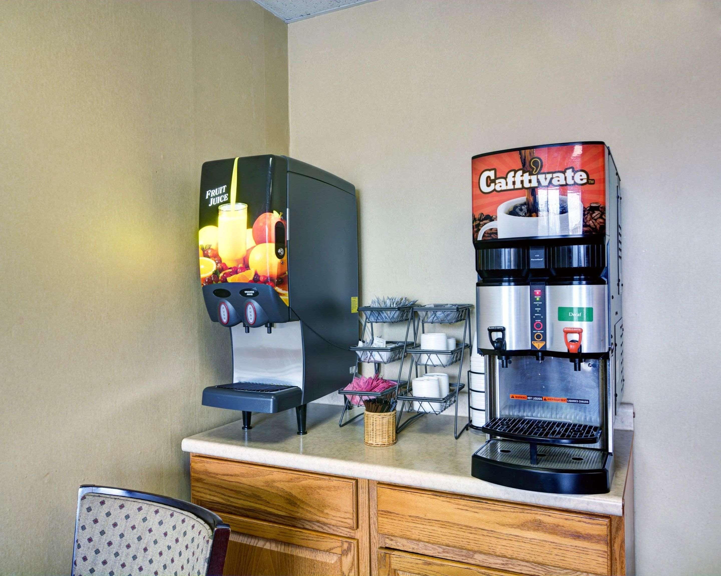 Econo Lodge Wytheville I-77 & I-81 מראה חיצוני תמונה