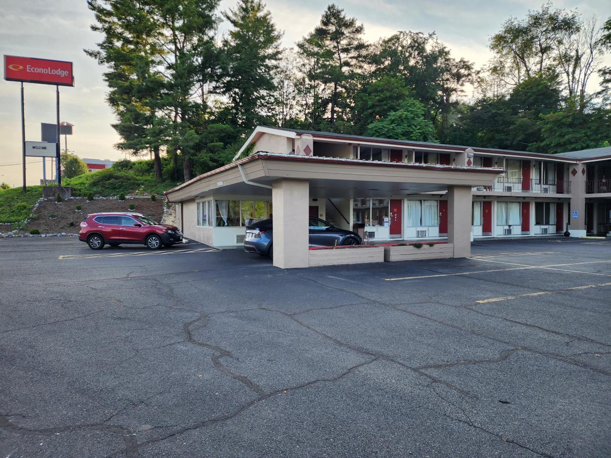 Econo Lodge Wytheville I-77 & I-81 מראה חיצוני תמונה