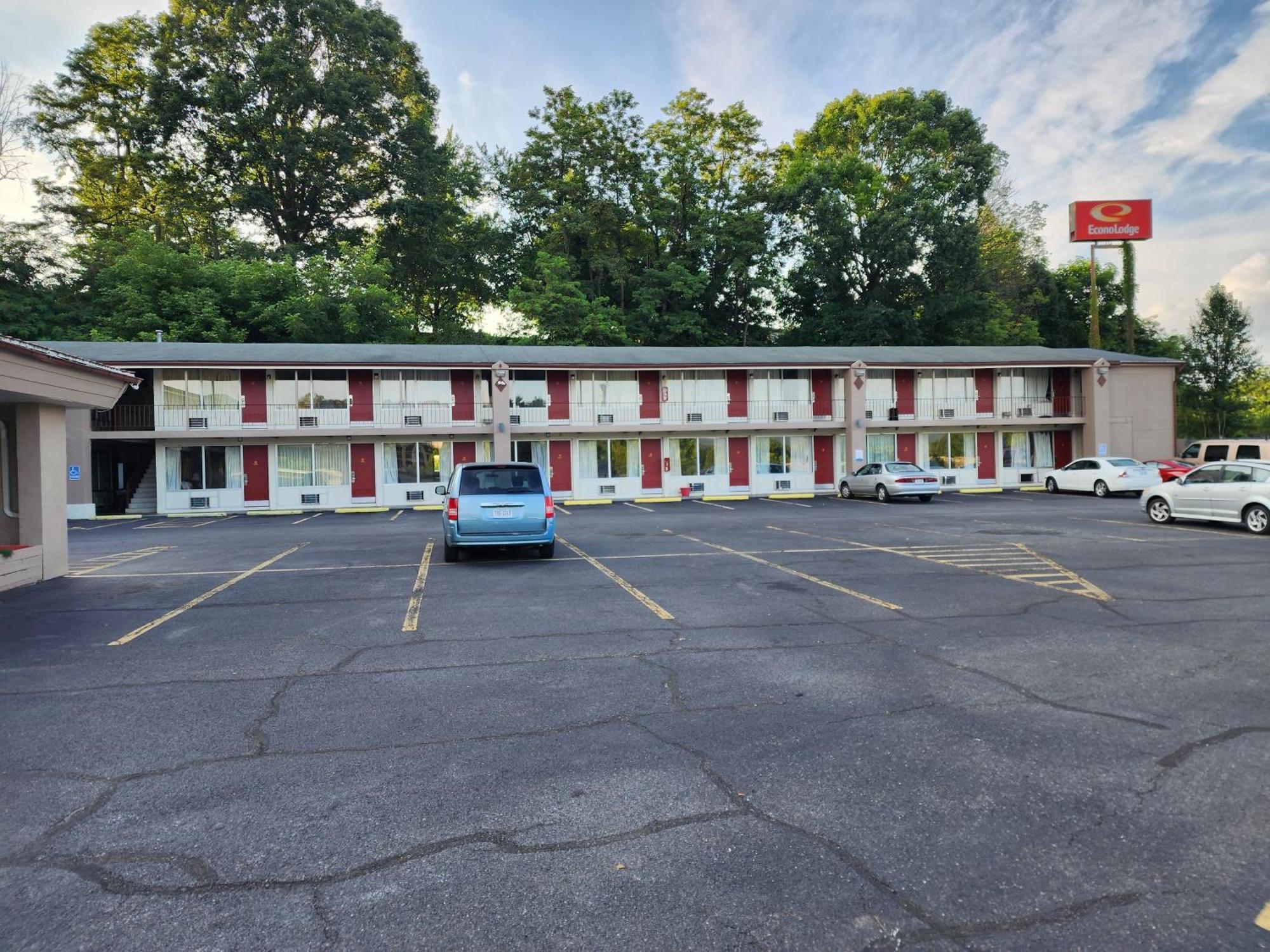 Econo Lodge Wytheville I-77 & I-81 מראה חיצוני תמונה